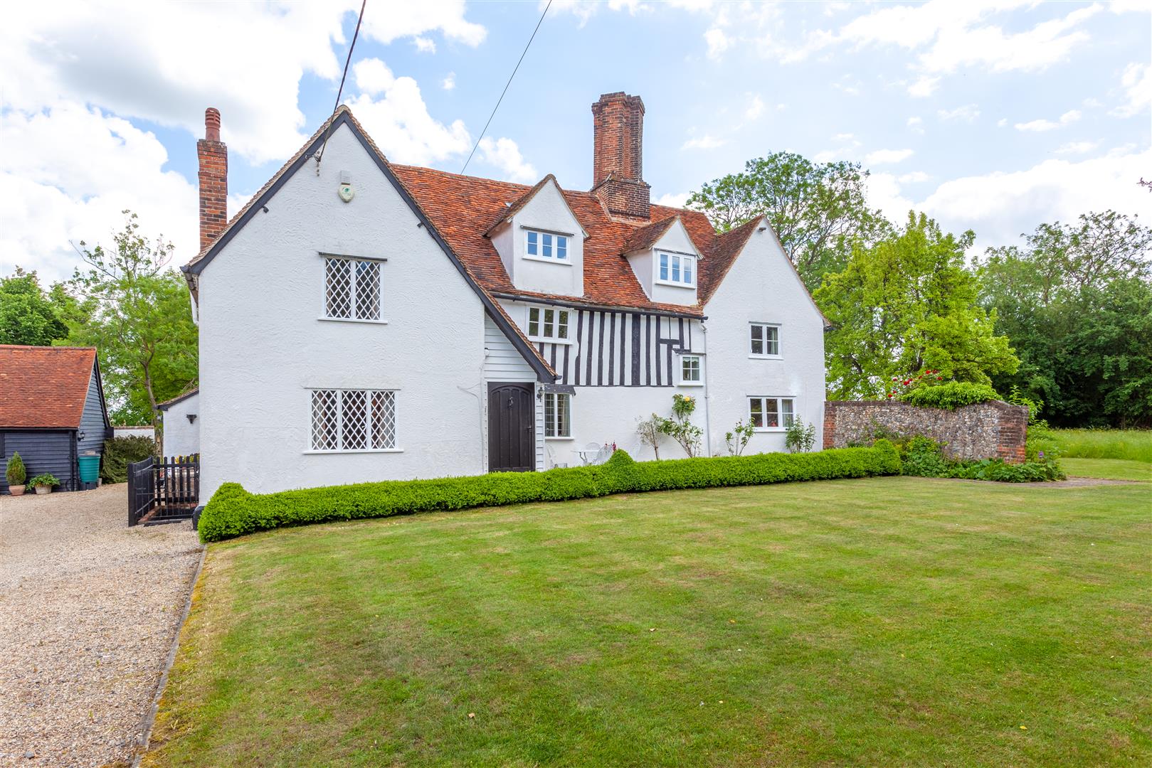 Pledgdon Green, Stortford Prestige & Village